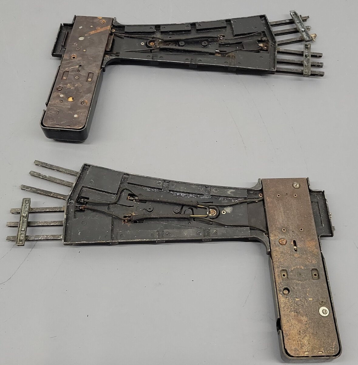 Lionel 731 Vintage O Prewar O72 T-Rail Remote Switch Pair