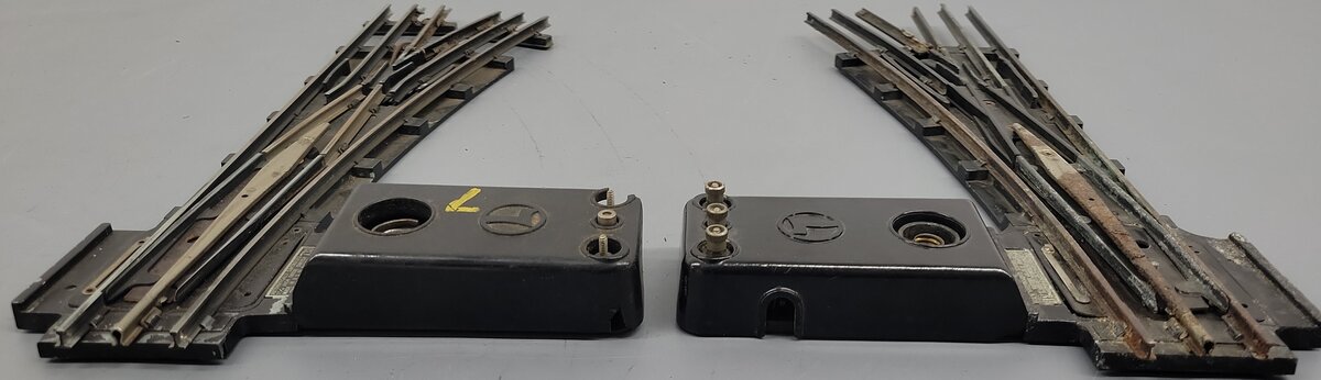 Lionel 731 Vintage O Prewar O72 T-Rail Remote Switch Pair