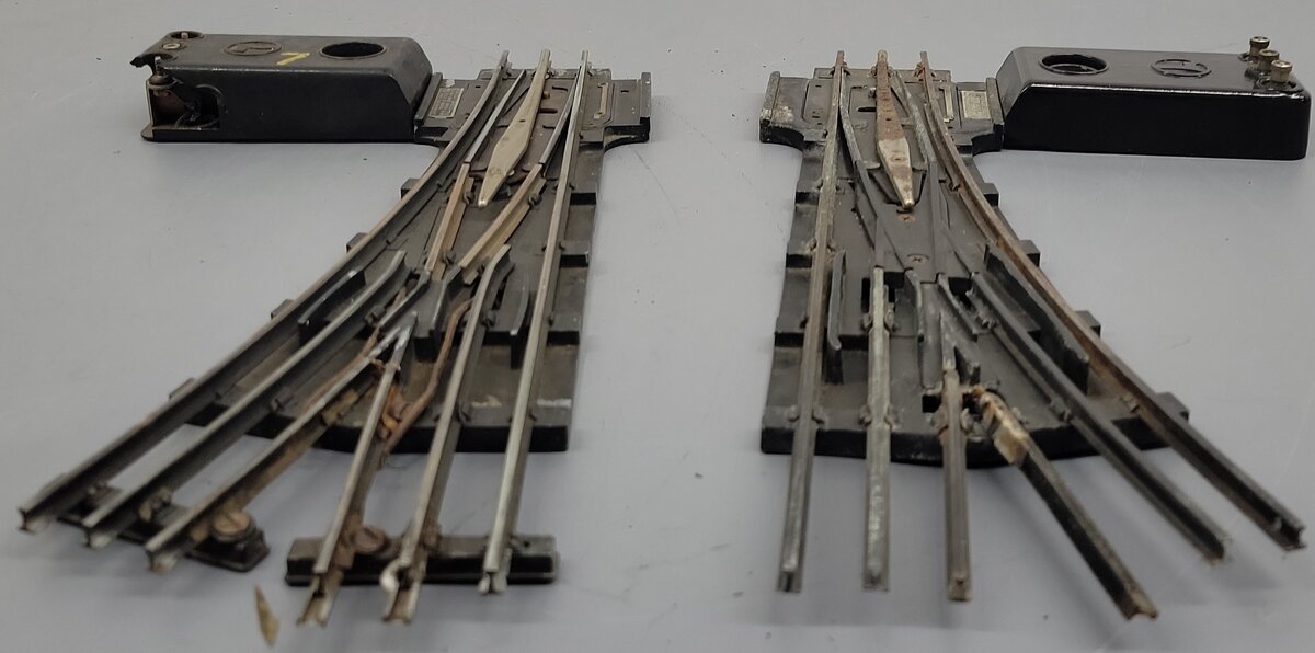 Lionel 731 Vintage O Prewar O72 T-Rail Remote Switch Pair