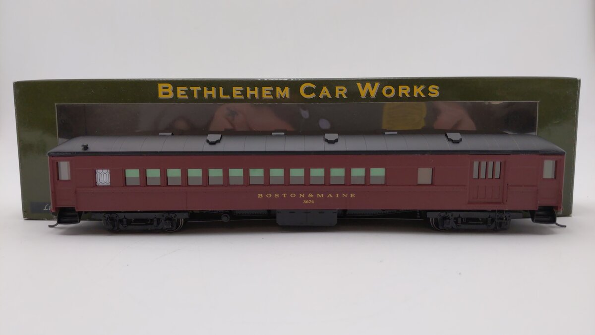 The Bethlehem Car Works 55221-04 HO Boston & Maine Combine Passenger Car #3674 EX/Box