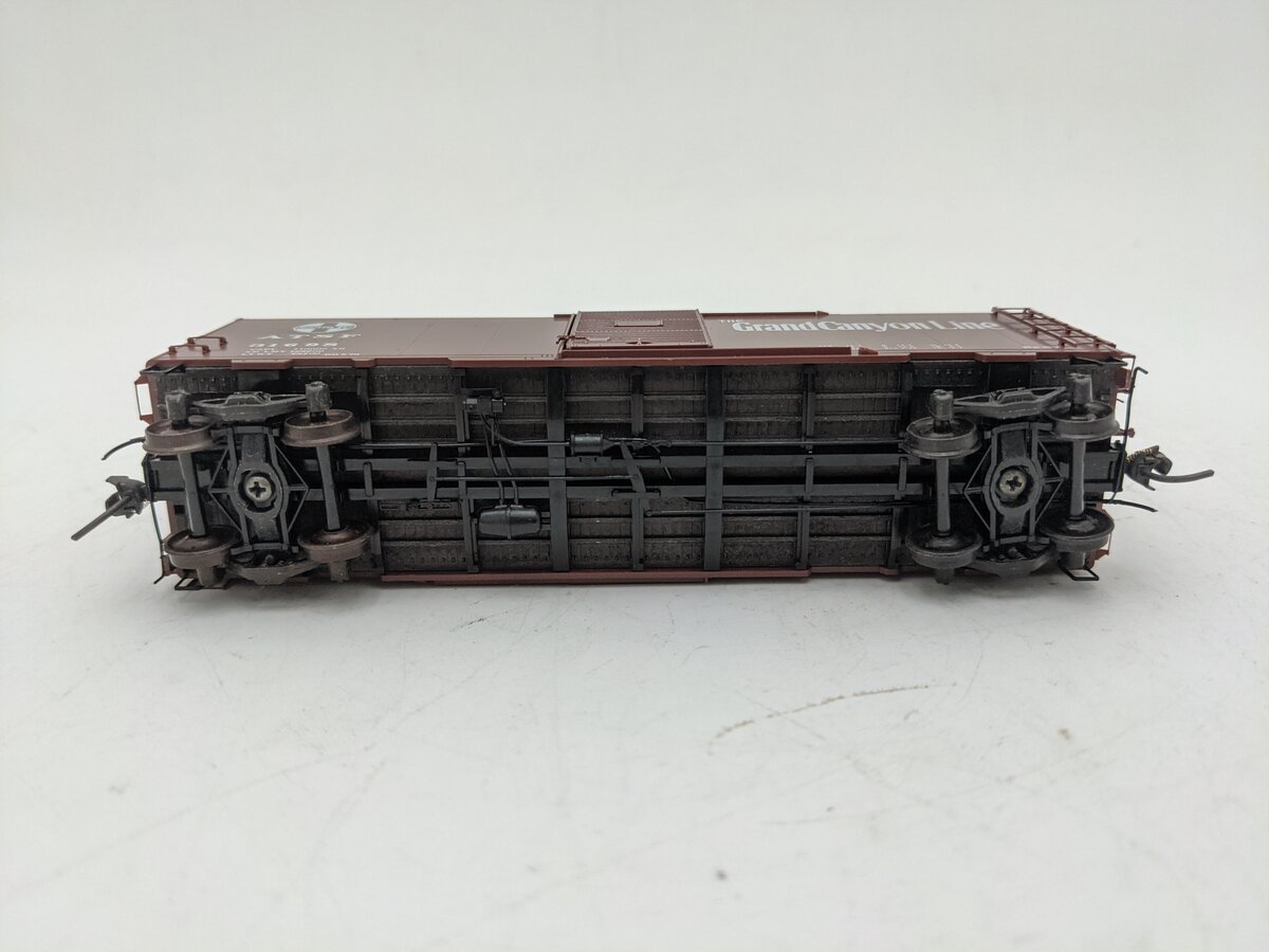 Kadee 4018 HO Scale Atchison, Topeka & Santa Fe 40' PS-1 Boxcar #31698 EX/Box