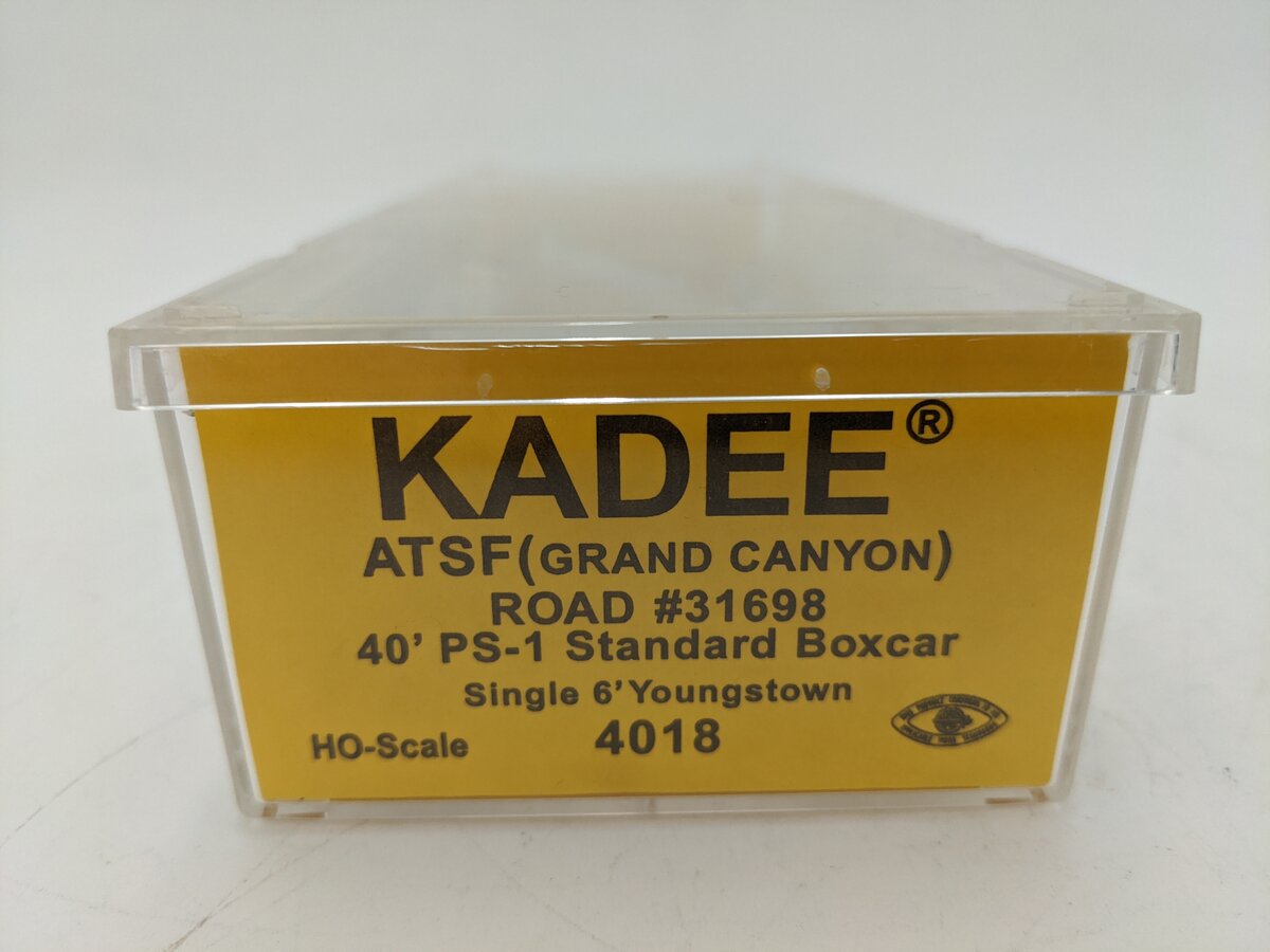 Kadee 4018 HO Scale Atchison, Topeka & Santa Fe 40' PS-1 Boxcar #31698 EX/Box