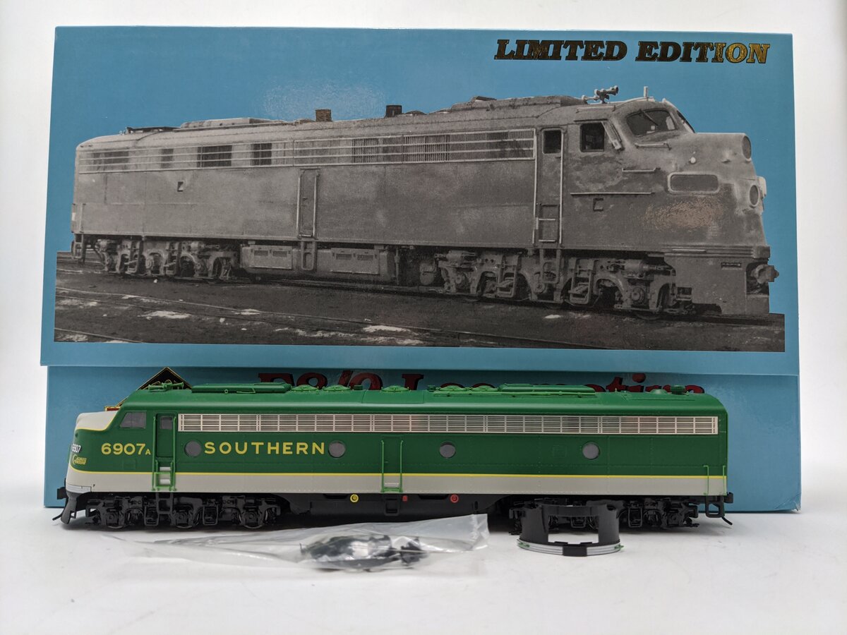 Proto 2000 30821 HO Scale Southern E8A Diesel Locomotive #6907A EX/Box