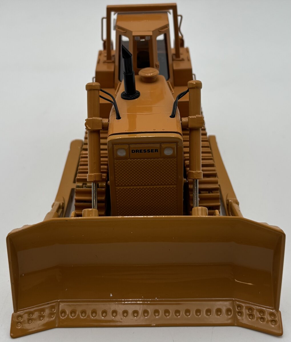 CCM 1:48 Scale Diecast Dresser TD-40C Track-Type Crawler Tractor with Wench LN/Box