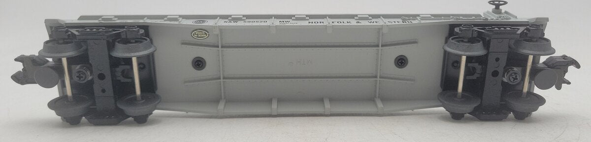MTH 30-76695 O Gauge Norfolk & Western Flat Car w/ 8-Wheel Set #590520 EX