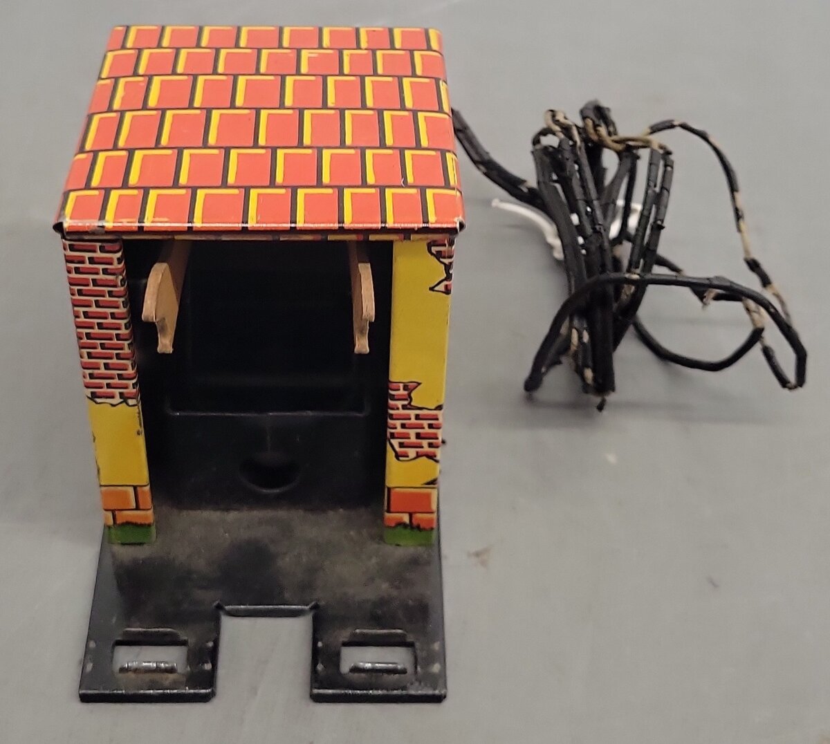 Marx 1614 O Gauge Vintage Dumping Station VG