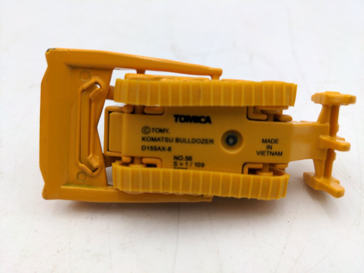 Tomy 56 1:109 Scale Komatsu Bulldozer D155AX VG