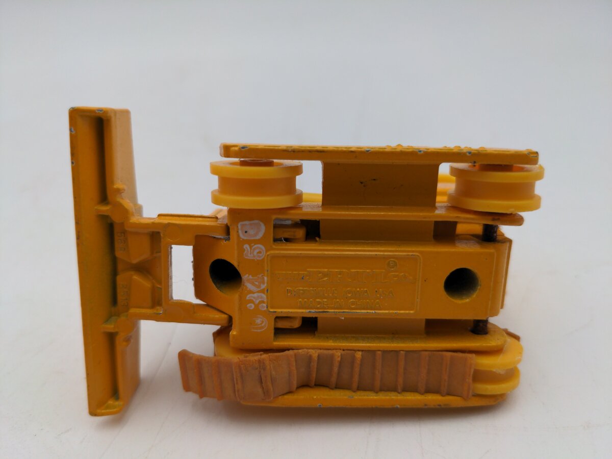 Ertl 5688513 1:64 Scale John Deere Bulldozer VG