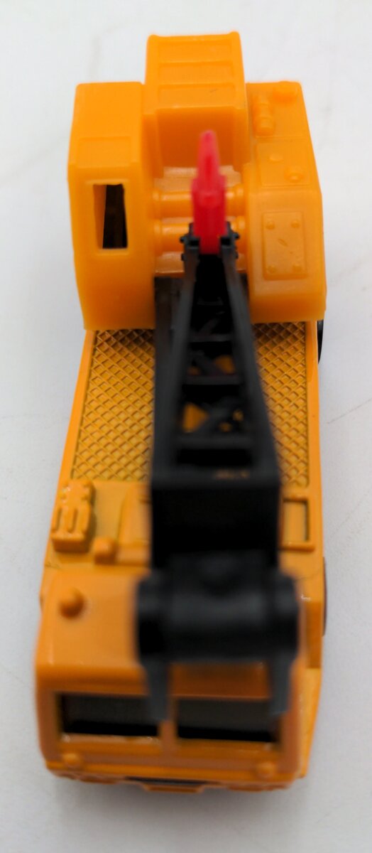 Tomy 66 Mitsubishi Fuso Truck Crane VG