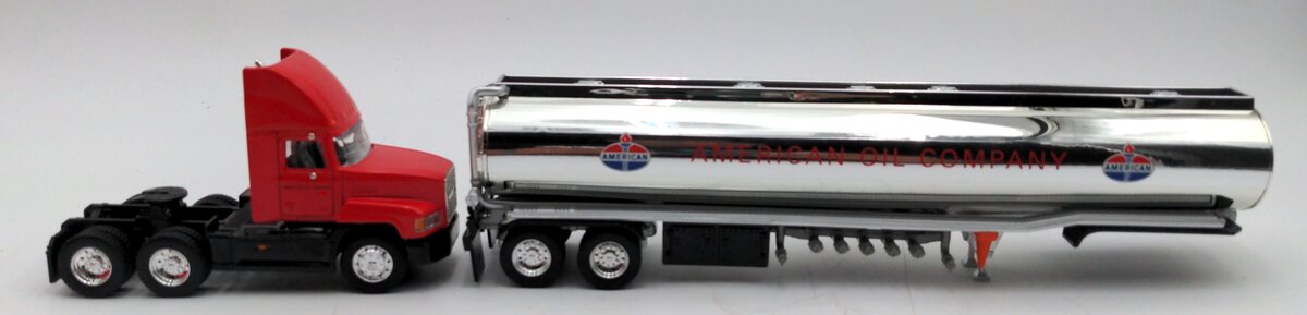 Corgi 1:24 Scale Diecast Amoco 1998 Toy Tanker Truck VG/Box