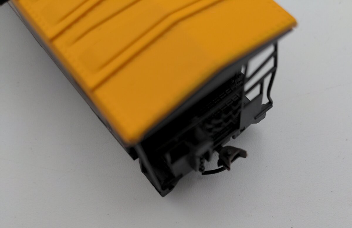 Norscot 55451 HO Gauge Diecast CAT Caboose VG