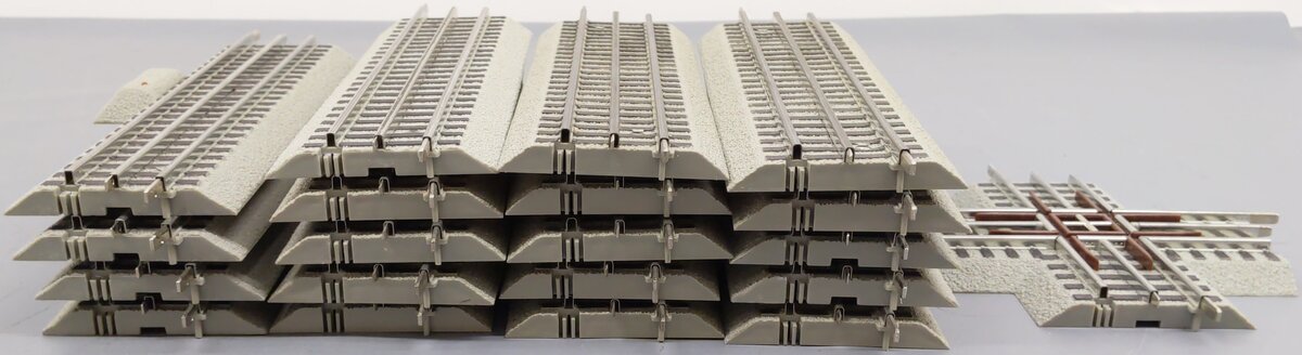 Lionel O Gauge Assorted Fastrack Sections 6-12019, 6-12014, 6-85413 [20] VG