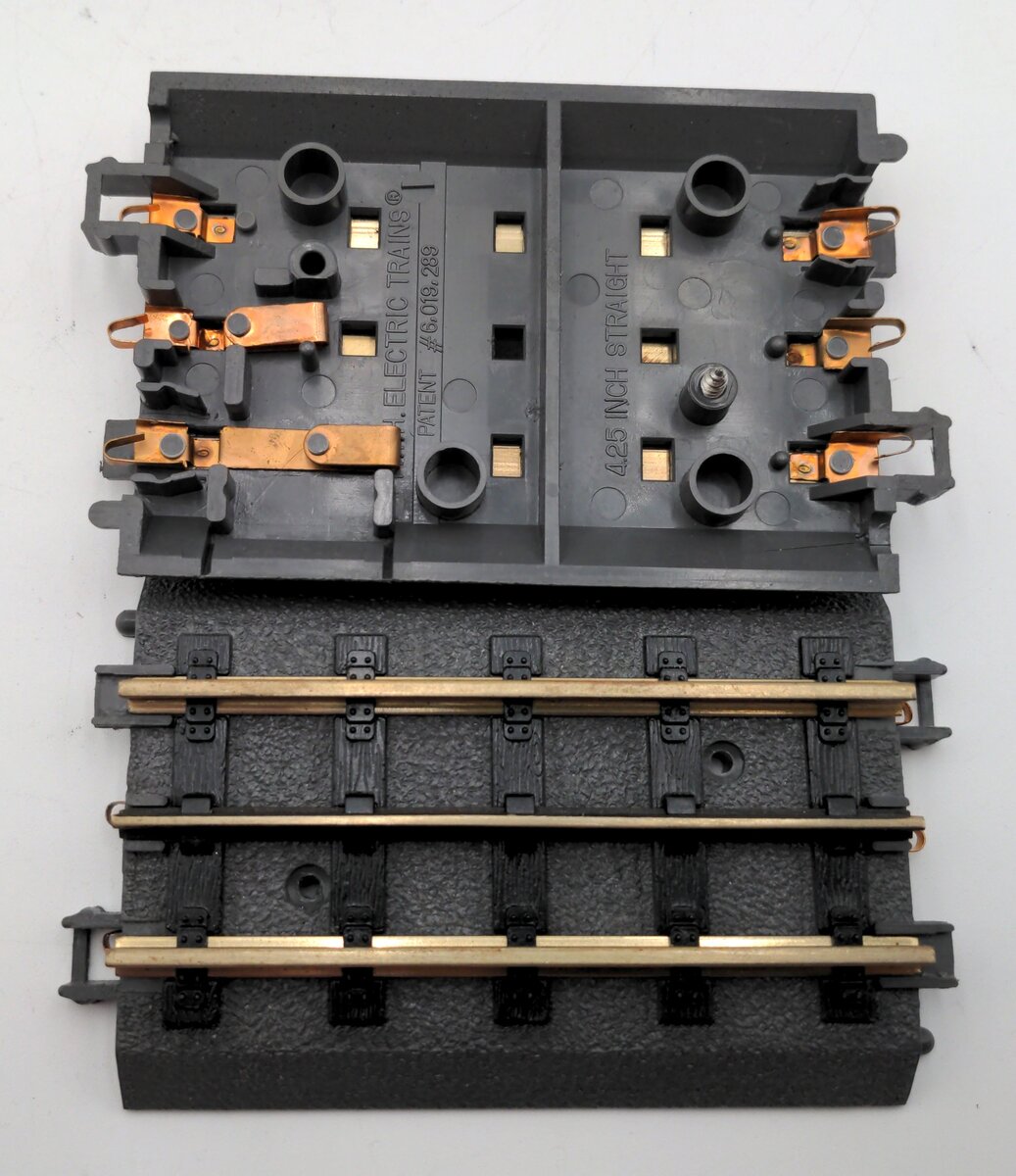 MTH 45-1012 ScaleTrax 4.25" Straight Track (8) EX