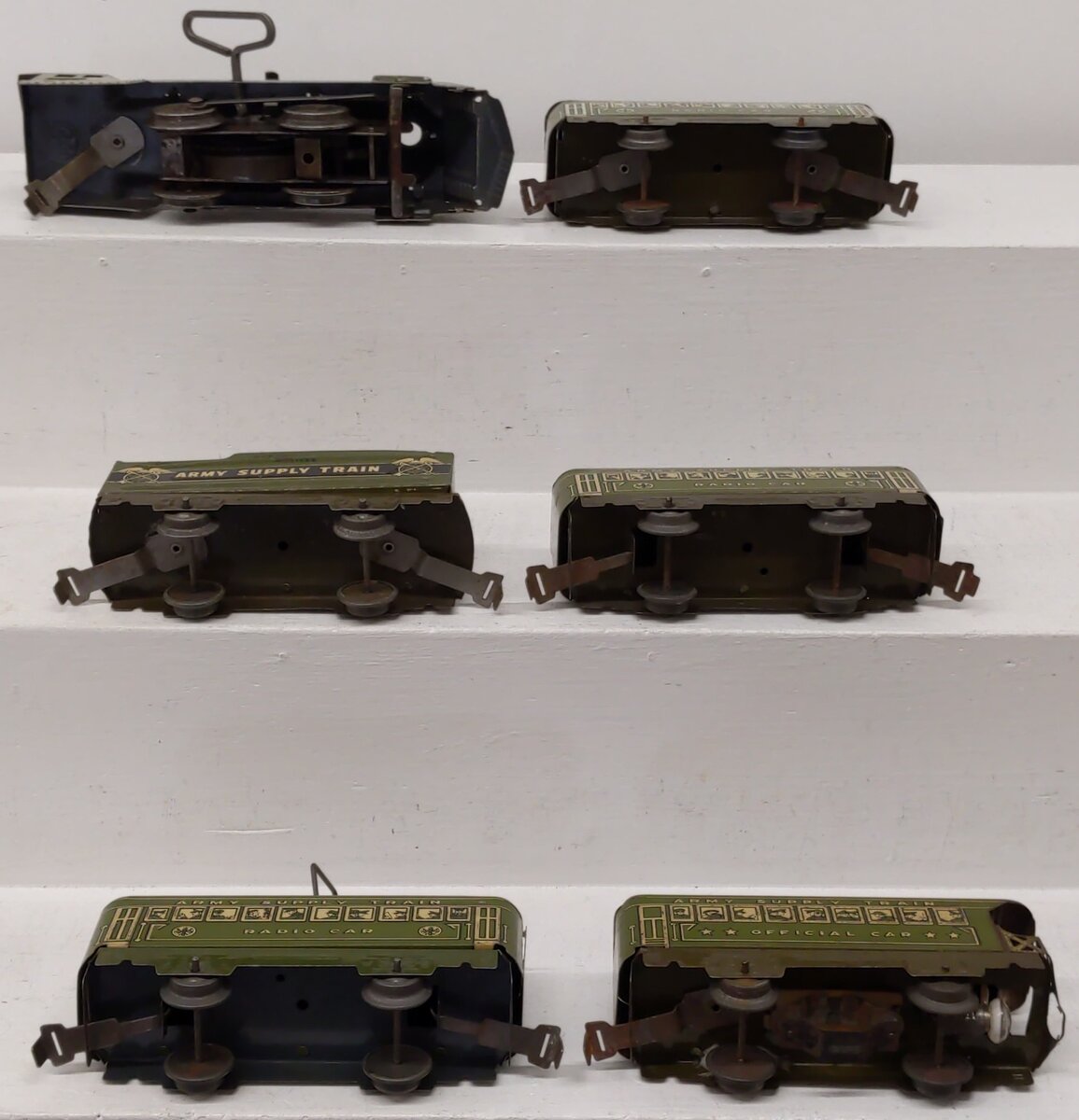 Marx O Gauge Pre-War Olive Drab Army and Passenger Cars; 897, 952, [6] VG