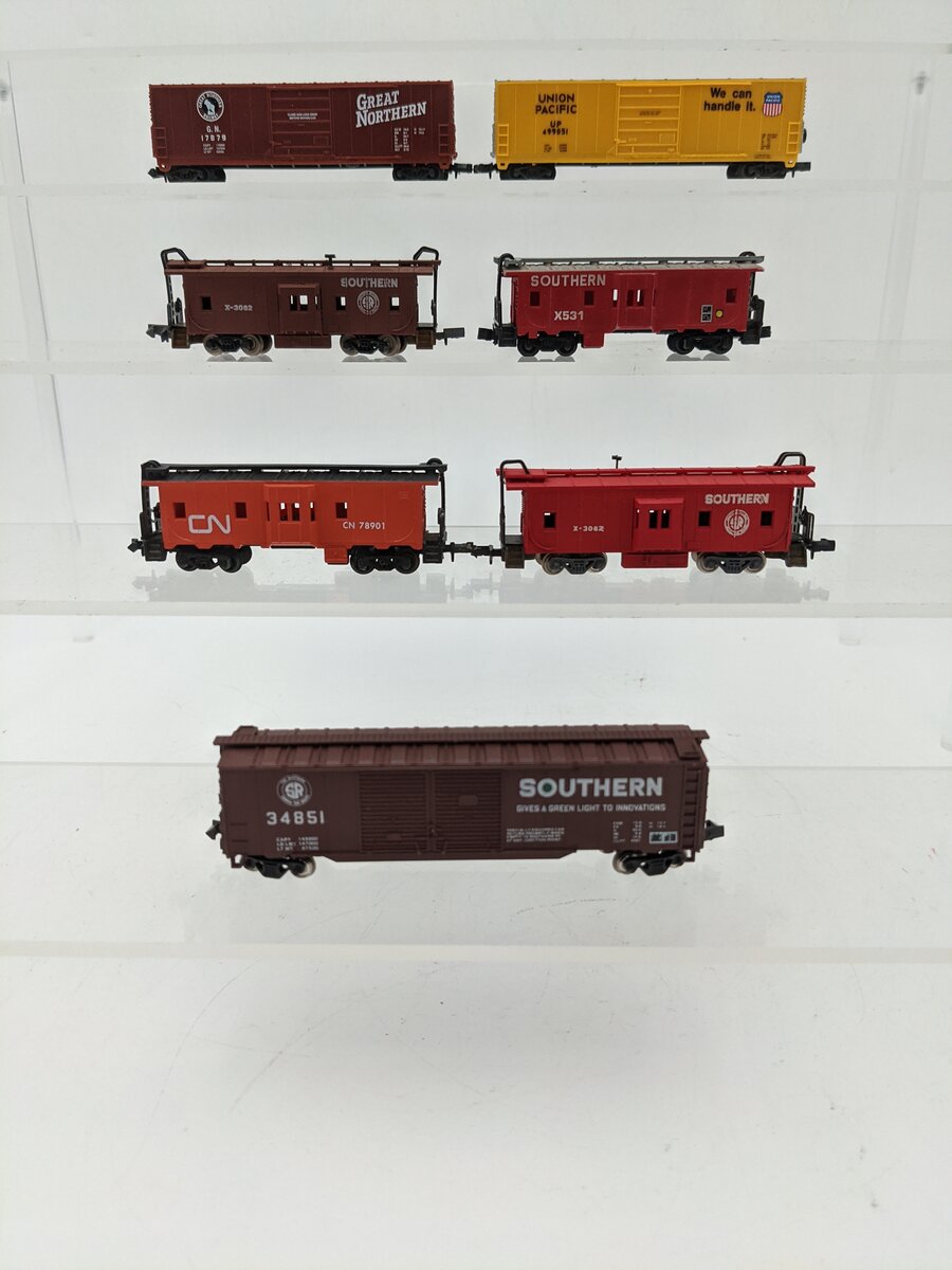 Life Like & Others N Scale Assorted Train Cars [7] EX