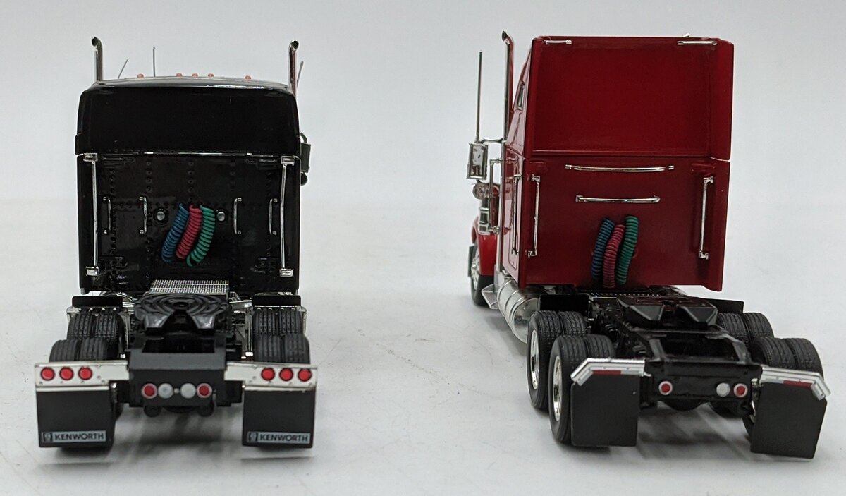 Trucks N' Stuff 734-100123 1:53 Diecast Assort #2 Kenworth W900L & Peterbilt 389 VG/Box
