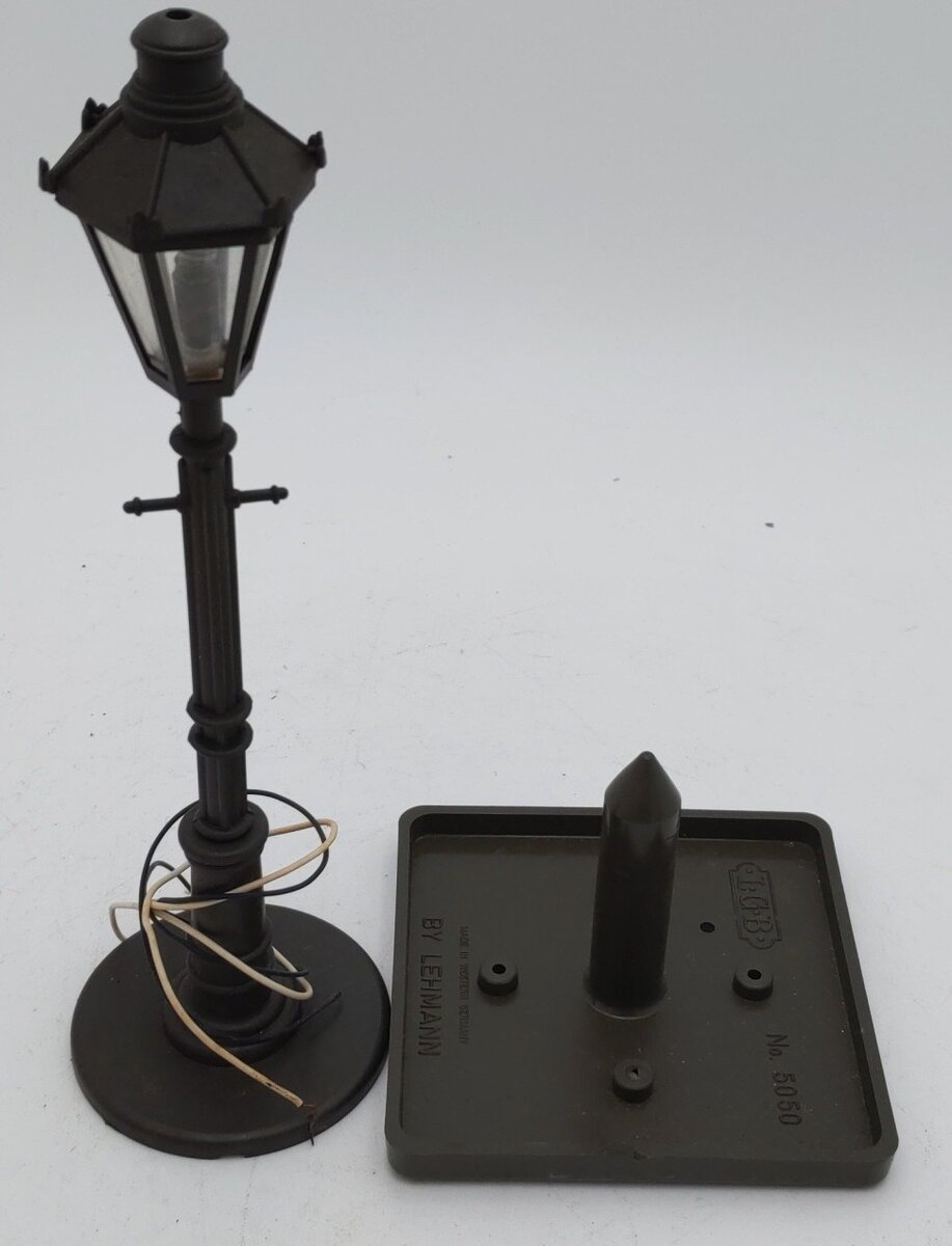 LGB 5050 G Scale Nostalgic Street Lantern Post 14 - 18 Volt EX/Box