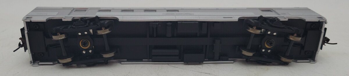 Walthers 932-6451 HO Southern Budd RPO Passenger Car LN/Box