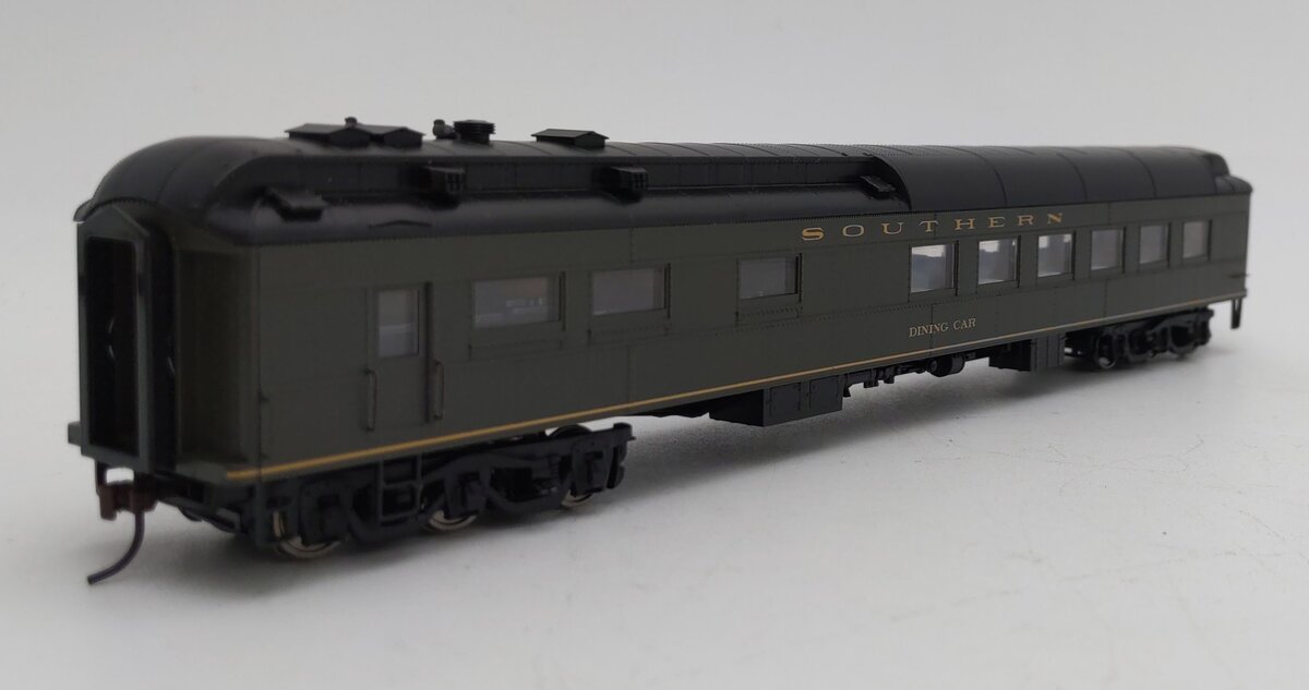 Walthers 932-10164 HO Scale Southern Heavyweight Diner Car LN/Box