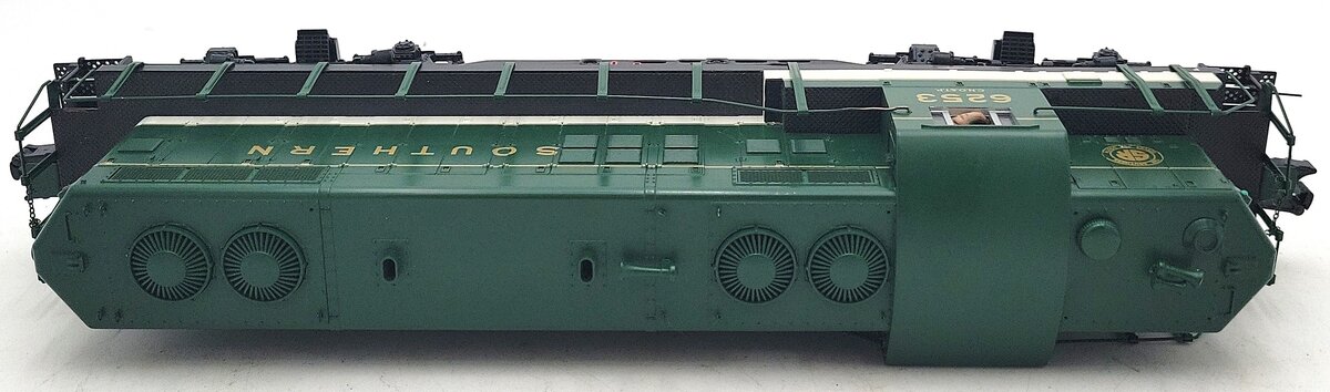 MTH 20-2704-1 O Gauge Southern GP-9 Diesel Engine w/PS2 #6253 EX/Box