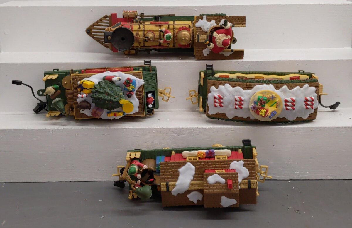 New Bright 380 G Scale Holiday Express Animated Steam Train Set LN/Box