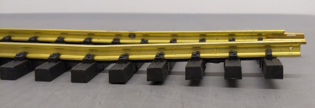 Aristo-Craft 30195 G USA Style Brass 5' Straight Track (Pack of 12) VG