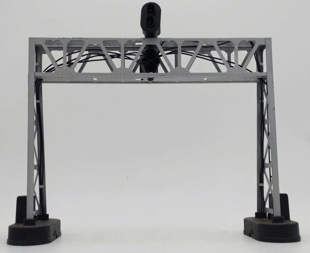 Lionel 6-14094 O Gauge Double Signal Bridge VG