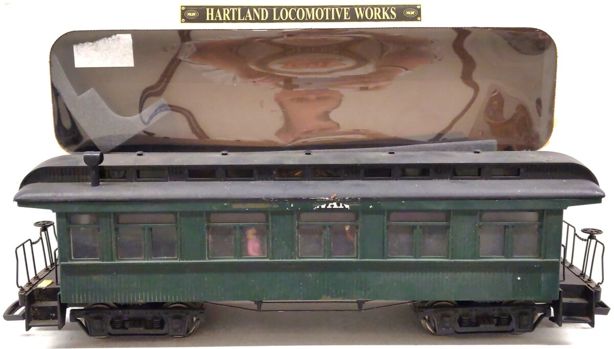Hartland 06203 G Scale Long Com Coach - Undecorated (Green) VG/Box