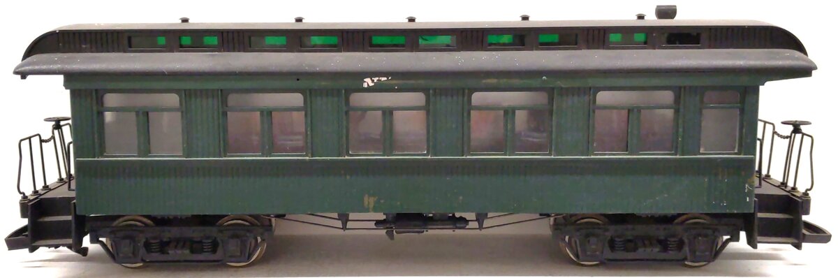 Hartland 06203 G Scale Long Com Coach - Undecorated (Green) VG/Box