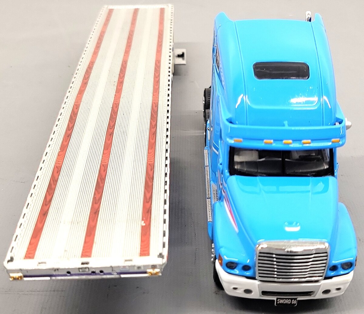 Sword Models 0939 1:50 ATS Freightliner Tractor & Flatbed w/Wood Load EX/Box