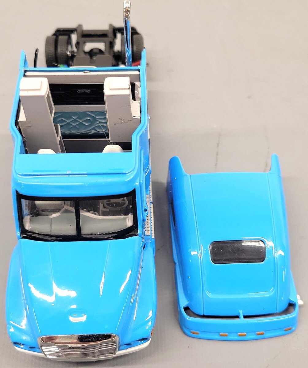 Sword Models 0939 1:50 ATS Freightliner Tractor & Flatbed w/Wood Load EX/Box