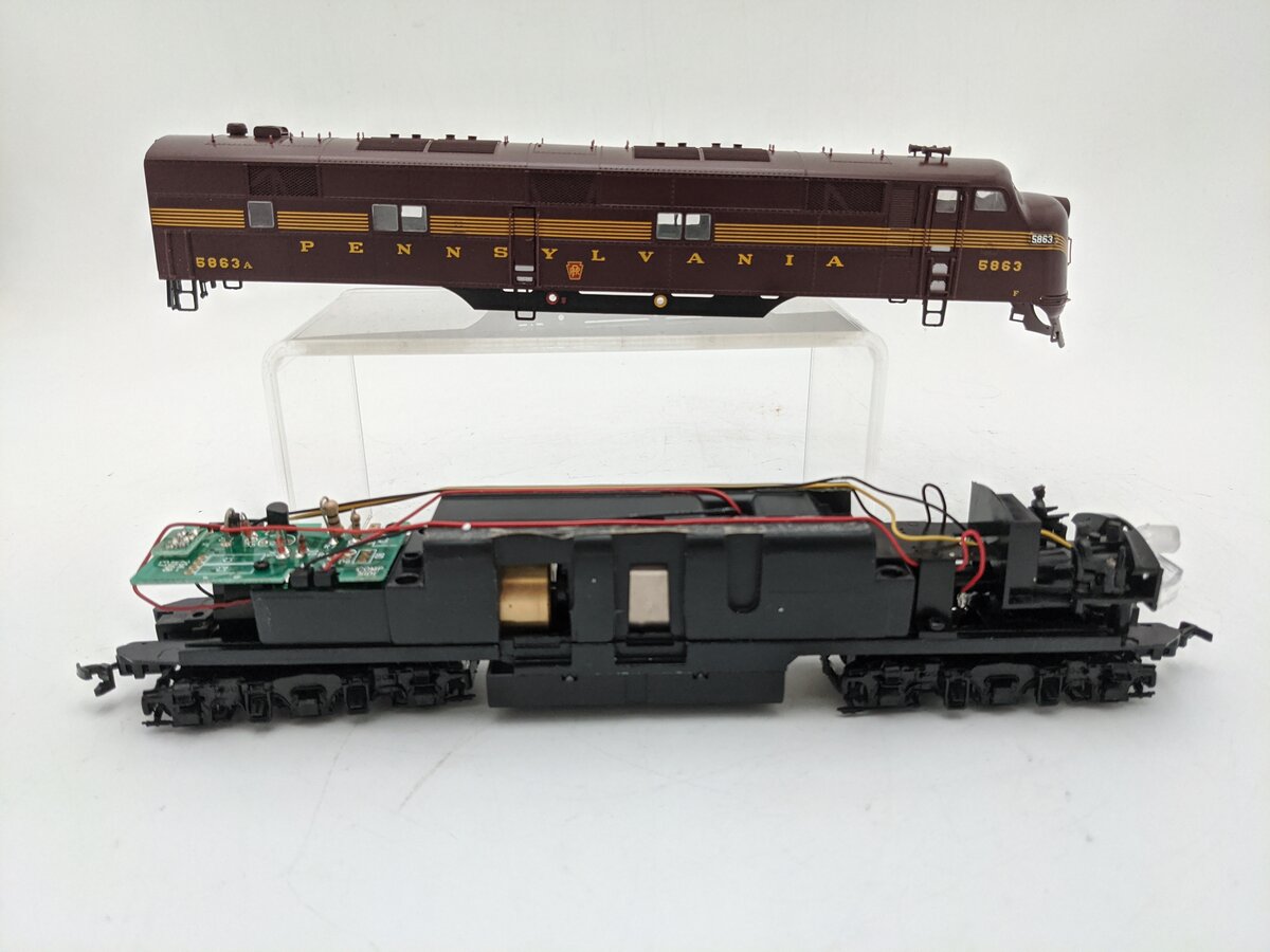 Proto 2000 21117 HO PRR EMD E-7A Diesel Locomotive #5863A (A-Unit) EX/Box
