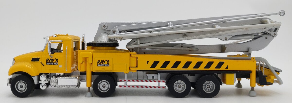 Golden Wheels 1:55 Die Cast Ray's Ready Mix Concrete Pump Truck EX