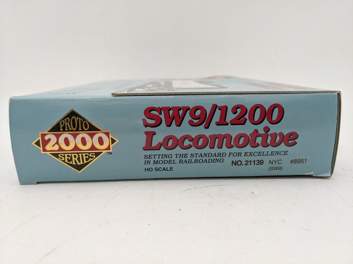 Proto 2000 21139 HO Scale NYC SW9 Diesel Locomotive #8951 EX/Box