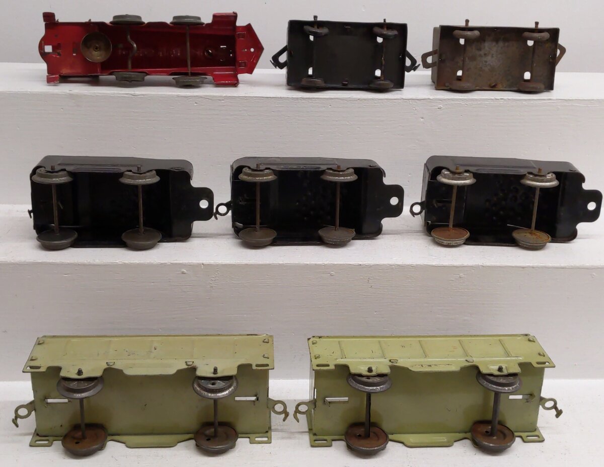 Girard Model Works Prewar O Locomotive, Tenders & Gondolas [8]