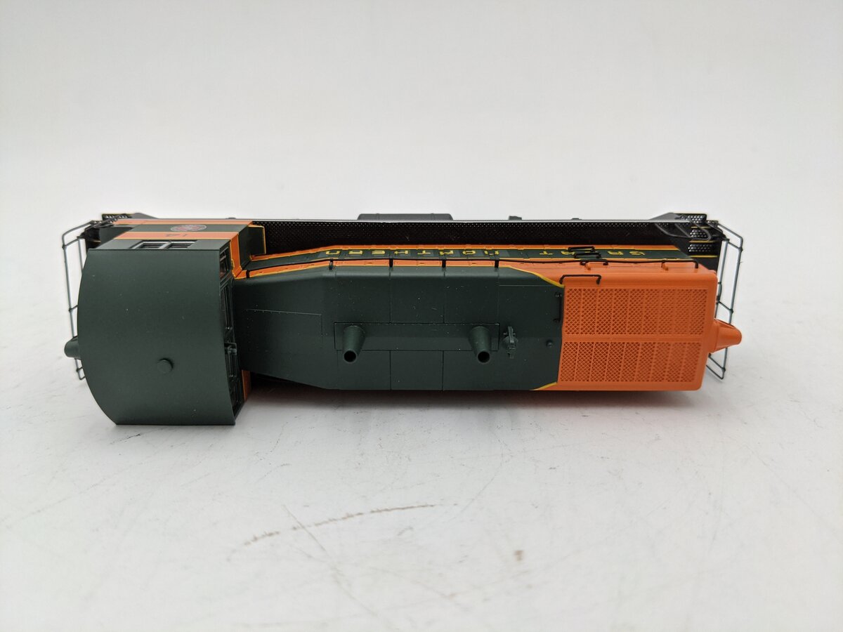 Proto 2000 21136 HO Scale Great Northern SW9 Diesel Switcher #14 EX/Box