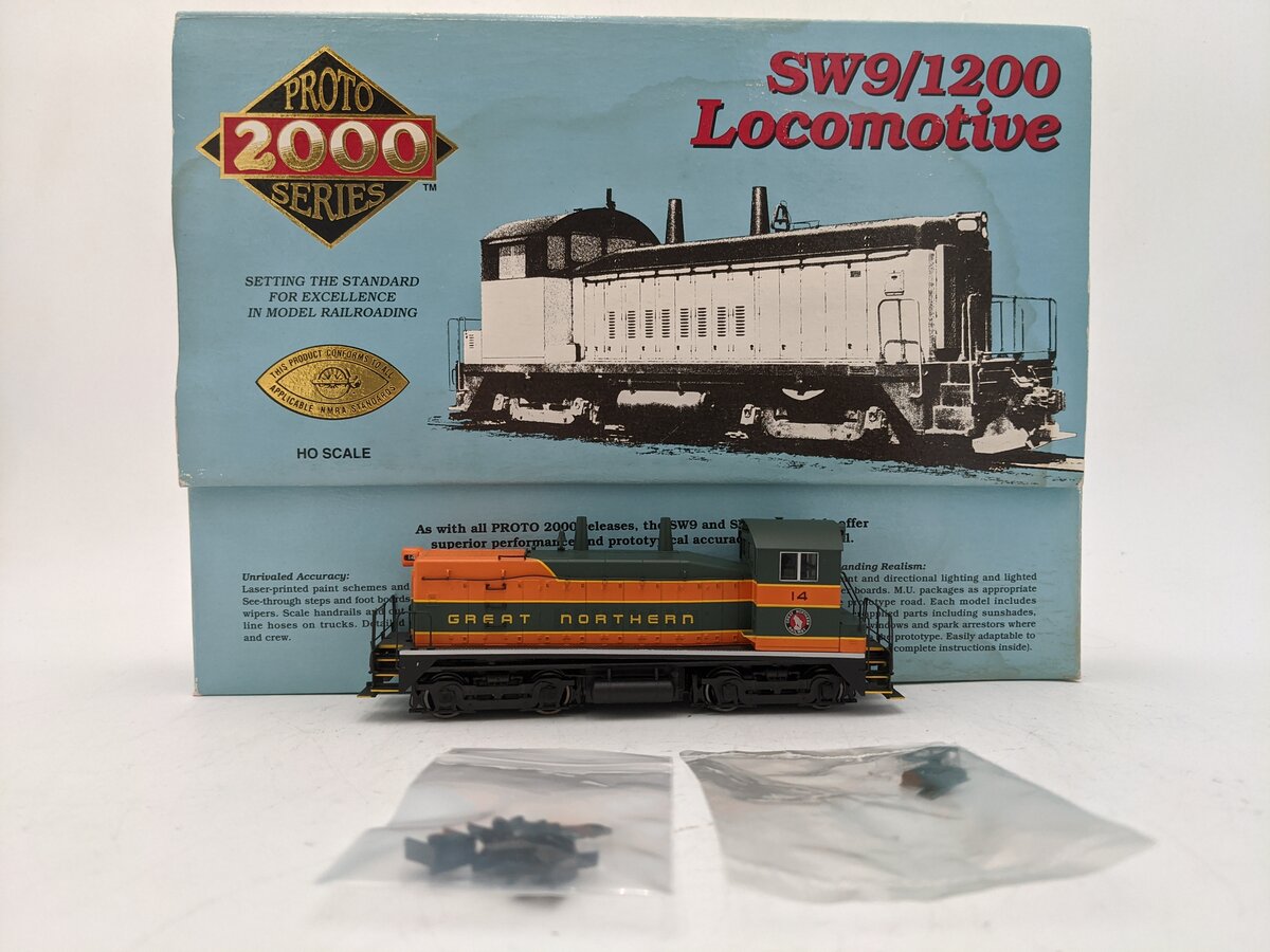 Proto 2000 21136 HO Scale Great Northern SW9 Diesel Switcher #14 EX/Box
