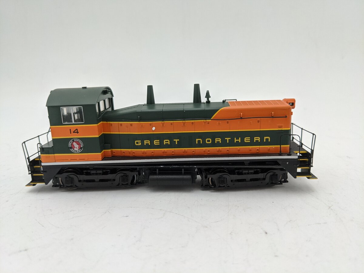 Proto 2000 21136 HO Scale Great Northern SW9 Diesel Switcher #14 EX/Box