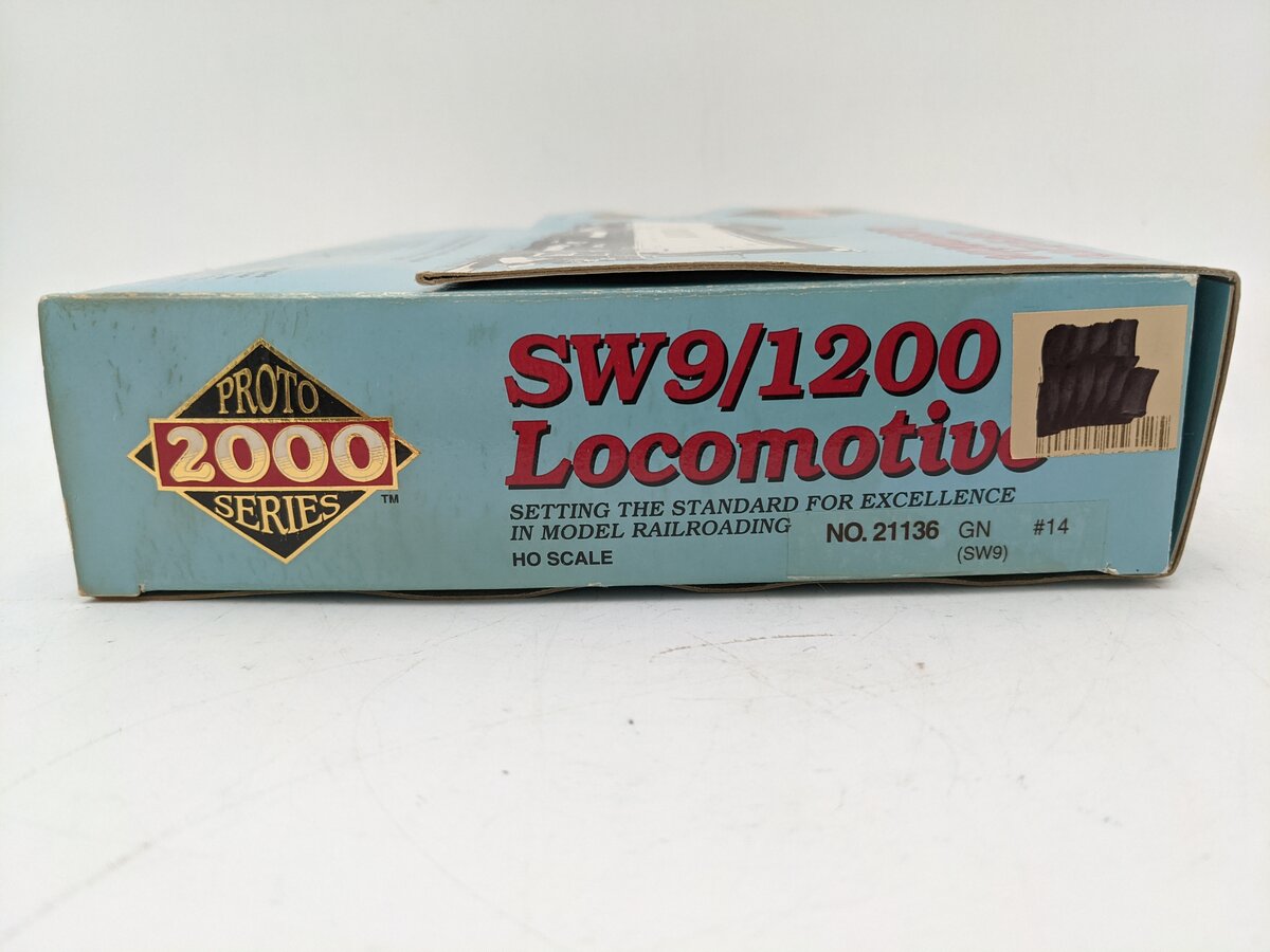 Proto 2000 21136 HO Scale Great Northern SW9 Diesel Switcher #14 EX/Box