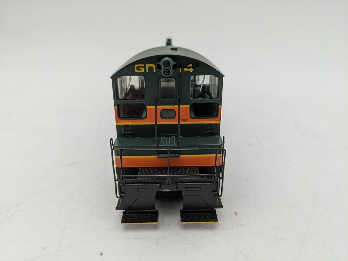 Proto 2000 21136 HO Scale Great Northern SW9 Diesel Switcher #14 EX/Box