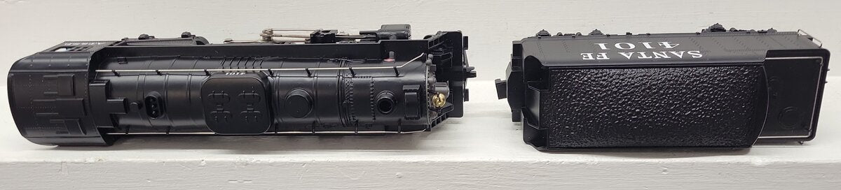 Lionel 1932010 O Santa Fe LionChief Plus 2.0 Berkshire Steam Locomotive #4101 EX/Box
