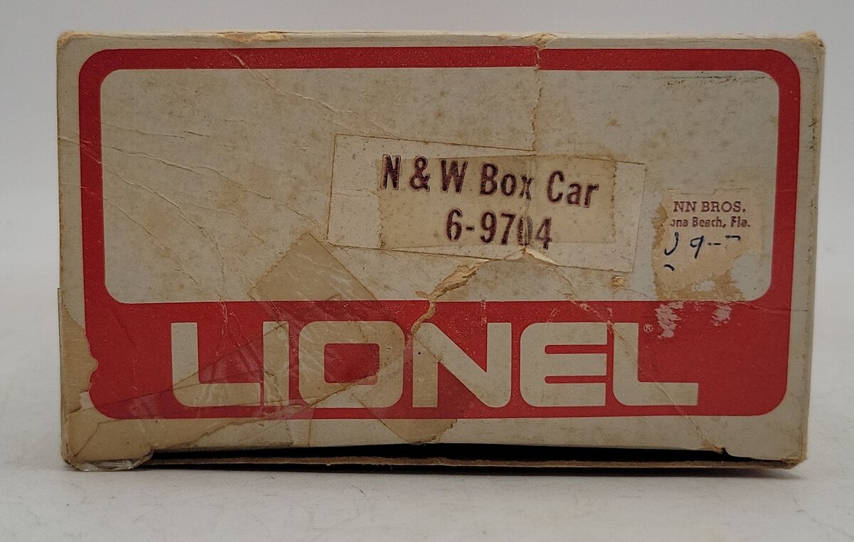 Lionel 6-9704 O Gauge Norfolk and Western Tuscan Boxcar VG/Box