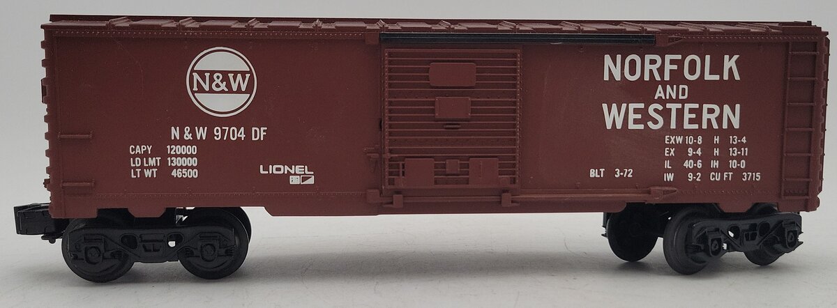 Lionel 6-9704 O Gauge Norfolk and Western Tuscan Boxcar VG/Box