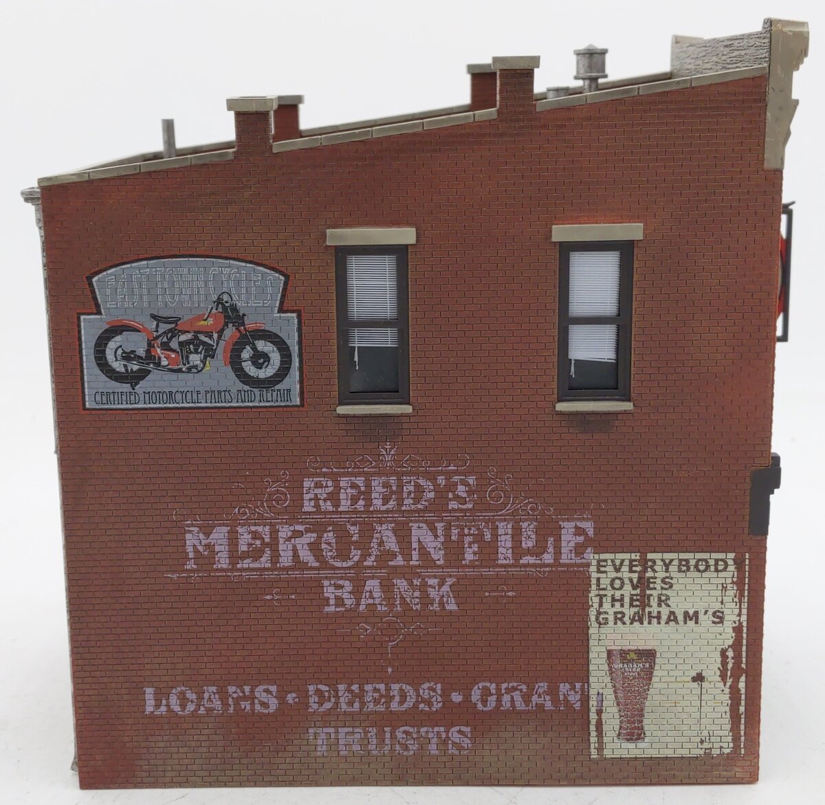 Woodland Scenics BR5850 O Scale Built-&-Ready Sully's Tavern Building EX/Box
