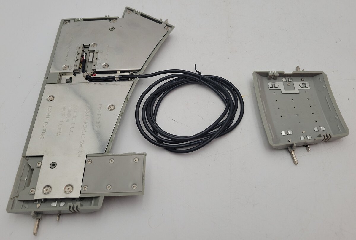 Lionel 6-12045 O36 Left Hand Remote-Control FasTrack Curved Switch Turnout EX/Box