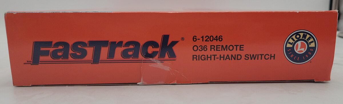 Lionel 6-12046 O Gauge O36 Right Hand Remote-Control FasTrack Switch/Turnout/Box
