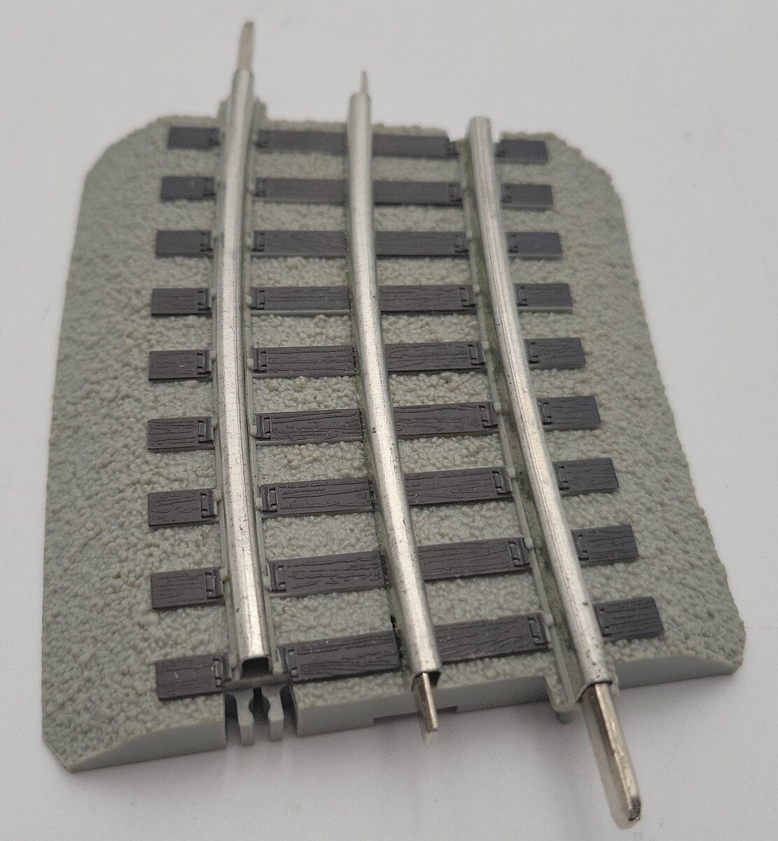 Lionel 6-12046 O Gauge O36 Right Hand Remote-Control FasTrack Switch/Turnout/Box