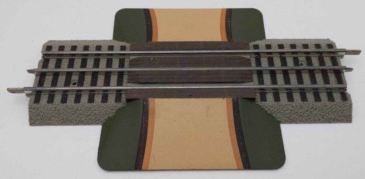 Lionel 6-12036 O Gauge FasTrack Grade Crossing VG/Box