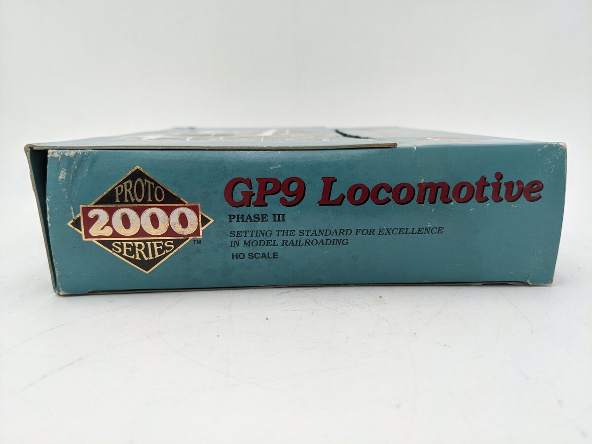 Proto 2000 21695 HO Great Northern Phase III GP9 Diesel Locomotive #732 EX/Box