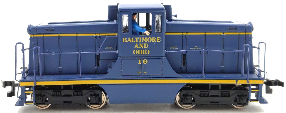 Bachmann 41-0802-12 HO Scale B&O GE 44 Ton Diesel Switcher #19 LN/Box